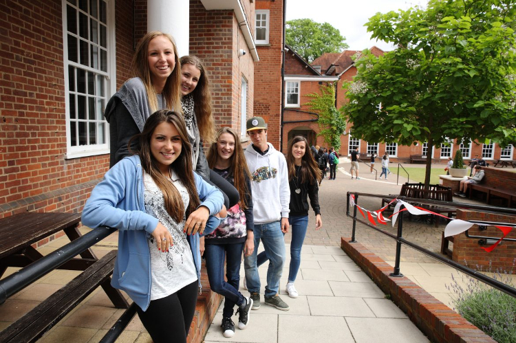 Obóz językowy LAL w Berkhamsted koło Londynu, Anglia
