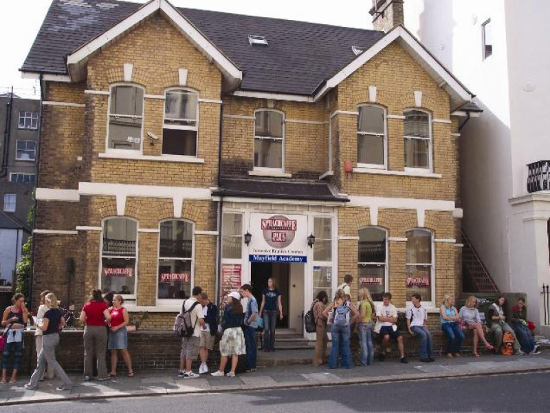 Budynek szkoły językowej Sprachcaffe w Brighton